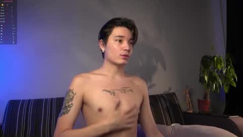 Snapshot of lovelydany3 chatting on 10.26.25 lovelydany3 online show from 10.26.25