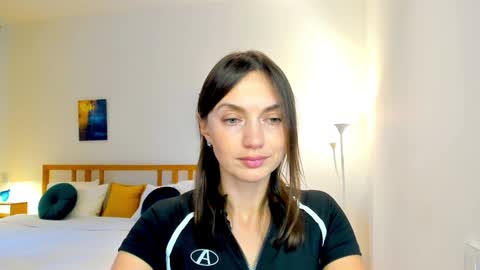 Mia online show from 12.02.24