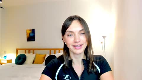 Mia online show from 12.02.24