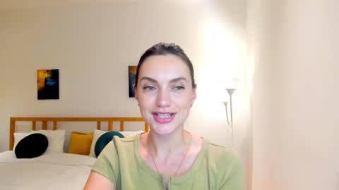 Mia online show from 12.10.24