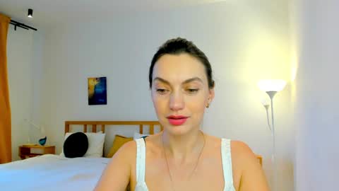 Mia online show from 12.12.24