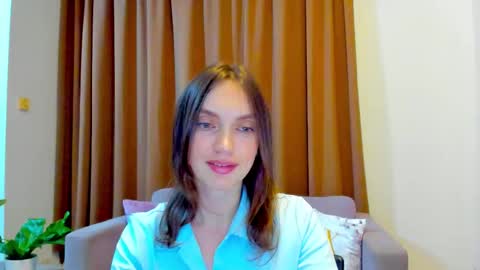 Mia online show from 10.10.25