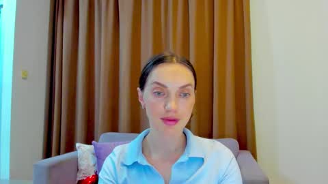 Mia online show from 10.21.25