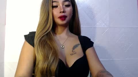 Snapshot of lovelykayleexx chatting on 12.08.24 ara online show from 12.08.24