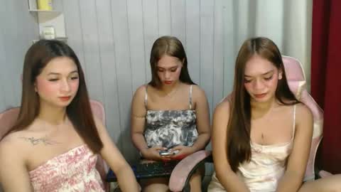 lovelykristelle online show from 10.13.25