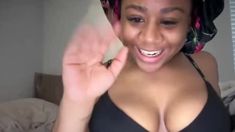 lovelymayaaa online show from 01.02.25