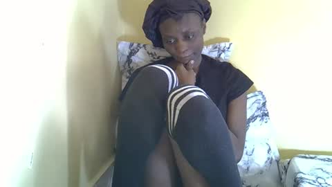 lovelymee2 online show from 10.23.25