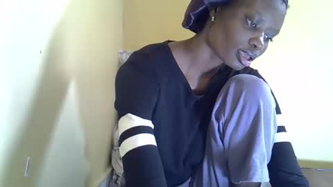 lovelymee2 online show from 10.26.25