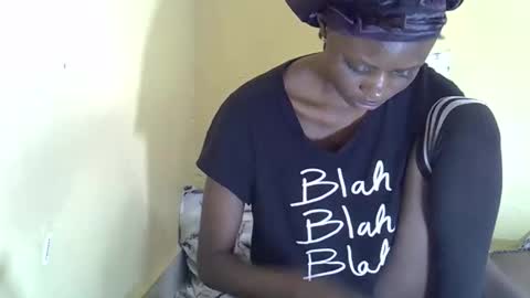 lovelymee2 online show from 10.31.25