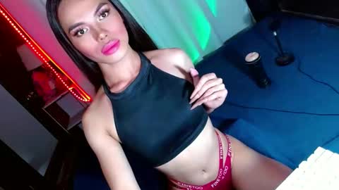 Snapshot of lovelymiss_shyna11 chatting on 01.05.25 lovelymiss_shyna11 online show from 01.05.25