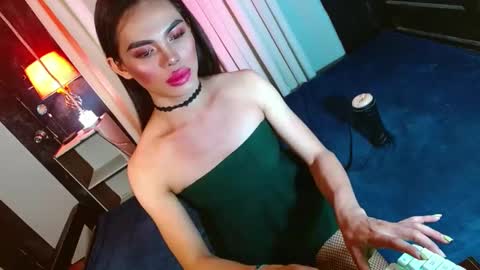 Snapshot of lovelymiss_shyna11 chatting on 02.27.25 lovelymiss_shyna11 online show from 02.27.25