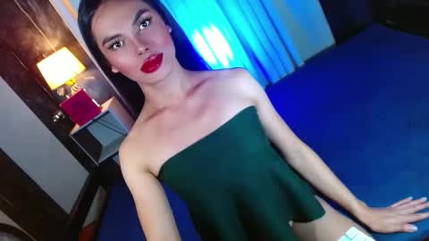 Snapshot of lovelymiss_shyna11 chatting on 03.05.25 lovelymiss_shyna11 online show from 03.05.25