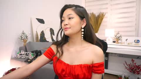 kim online show from 12.23.24