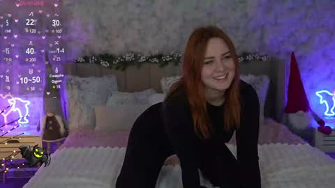 Snapshot of lovelyybell chatting on 12.06.24 B E L L online show from 12.06.24