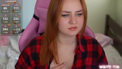 Snapshot of lovelyybell chatting on 09.27.25 B E L L online show from 09.27.25