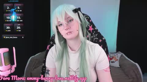 Snapshot of lover_emmy chatting on 11.18.25 Emmy online show from 11.18.25