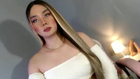 lovers moon22 online show from 12.15.24