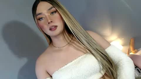 lovers moon22 online show from 01.26.25