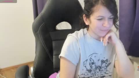 Snapshot of lovesally7 chatting on 02.26.25 lovesally7 online show from 02.26.25