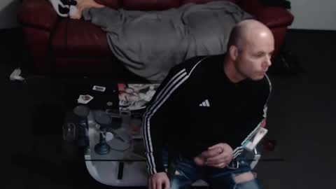 Snapshot of loveslick583698 chatting on 02.15.25 Lovetlick online show from 02.15.25