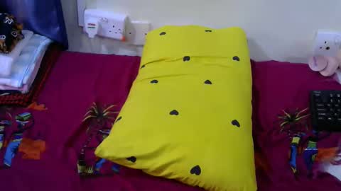 Snapshot of loveslut_ chatting on 10.09.25 loveslut_ online show from 10.09.25