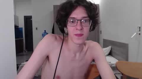 LovesomeCookie online show from 11.04.25