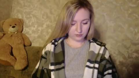 LovesRebecca online show from 12.04.24