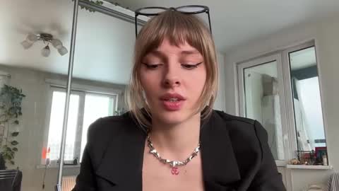 Snapshot of lovesstation chatting on 02.26.26 lovesstation online show from 02.26.26