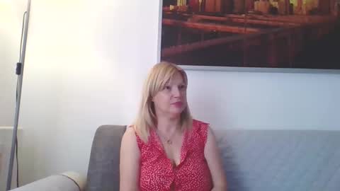 Snapshot of lovestar544963 chatting on 09.26.25 Marlyn online show from 09.26.25