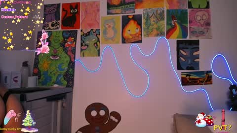 Snapshot of lovexxxdanna chatting on 12.17.24 Danna online show from 12.17.24