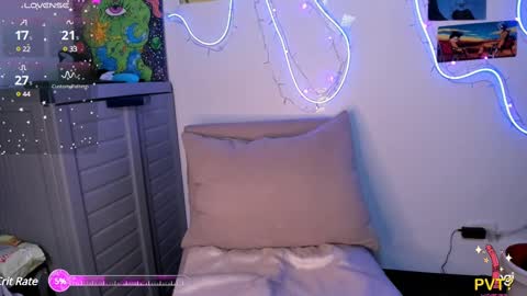 Snapshot of lovexxxdanna chatting on 02.25.25 Danna online show from 02.25.25