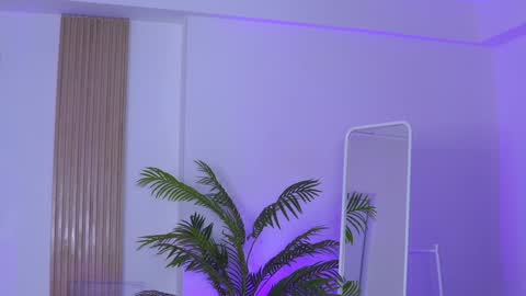 Nora online show from 01.10.25