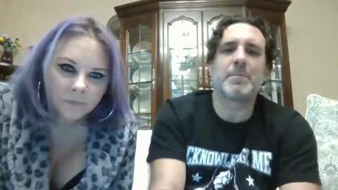 lovleybutwild online show from 11.29.25