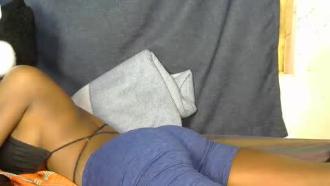 lovly_lastborn online show from 10.05.25