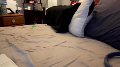 lowkey42011 online show from 10.27.25