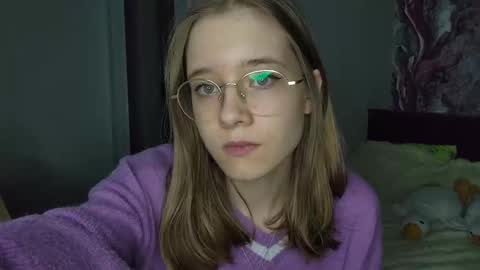 Snapshot of lowress chatting on 03.07.25 Karmell online show from 03.07.25