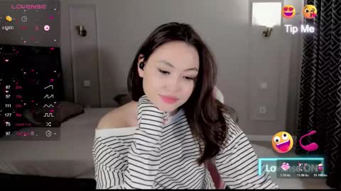 lu_mina online show from 01.10.26