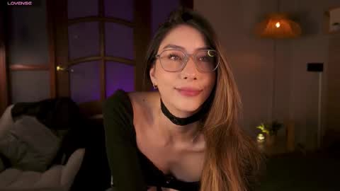 Snapshot of lua_ferch_ chatting on 10.14.25 ---Goys incredible photographs online show from 10.14.25