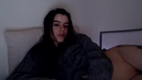 Snapshot of luana789 chatting on 12.20.24 luana online show from 12.20.24
