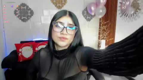 Luana online show from 12.30.24