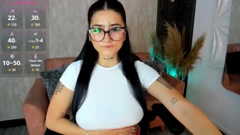 Luana online show from 11.26.25