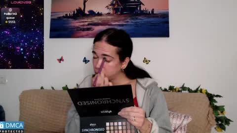 luara_ online show from 04.07.26