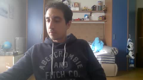 Snapshot of luca_f4 chatting on 10.10.25 Luca online show from 10.10.25