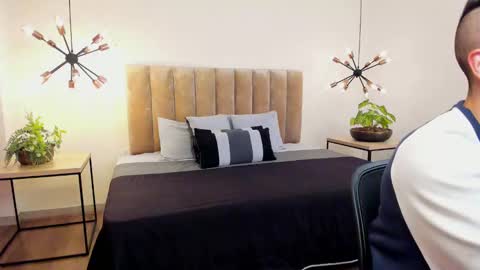 luca_morettii online show from 09.18.25