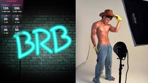 Snapshot of lucadior chatting on 10.30.25 Luca Dior online show from 10.30.25