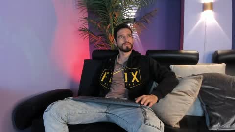 Lucas online show from 04.09.26