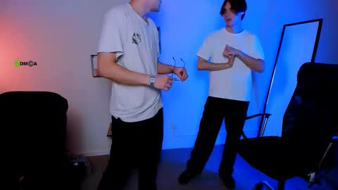 Snapshot of lucas_long_ chatting on 09.18.25 lucas_long_ online show from 09.18.25