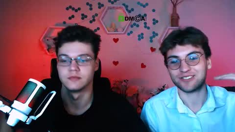 Snapshot of lucas_long_ chatting on 10.17.25 lucas_long_ online show from 10.17.25