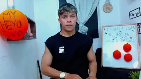 Lucas Luxx online show from 11.30.25