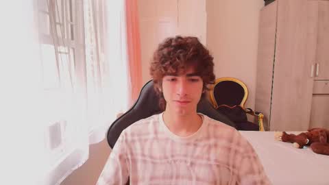 lucas_xo online show from 10.09.25